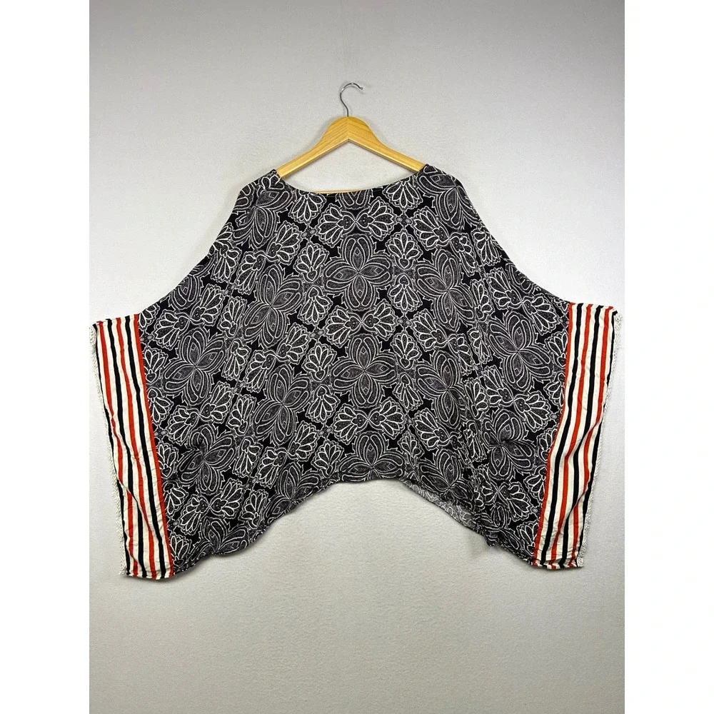 Boho Festival Democracy Womens 2X Black White Paisley Striped Tassel Poncho Top - Picture 2 of 12